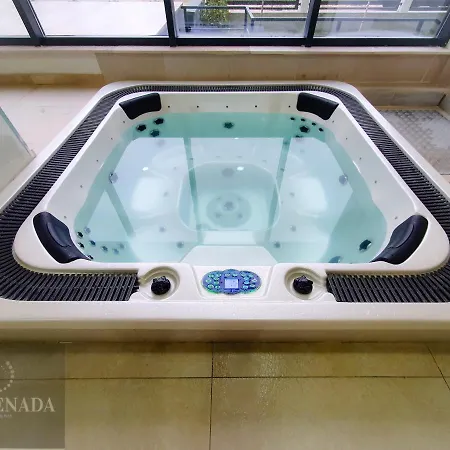 アパート Copahavana Pool & Spa Mamaia Nord ナボダリ